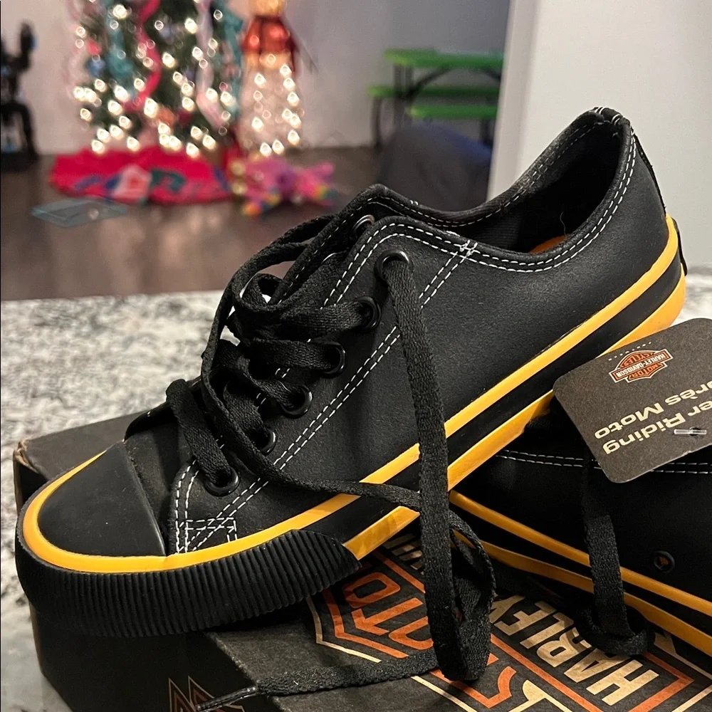Harley-Davidson Women’s Black and Orange Sneakers - Picture 4 of 6